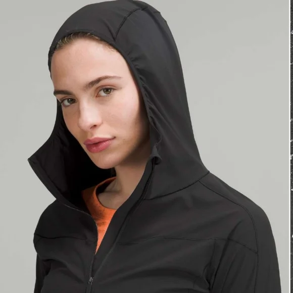 Lululemon Mist Over Windbreaker in color Black size 10 new no tag - Picture 3 of 17